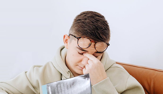 青光眼?？?>
							<!-- 調用當前欄目的縮略圖地址和名稱 -->
						</div>
						<div   id=